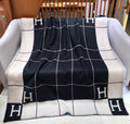 BLANKET BLACK