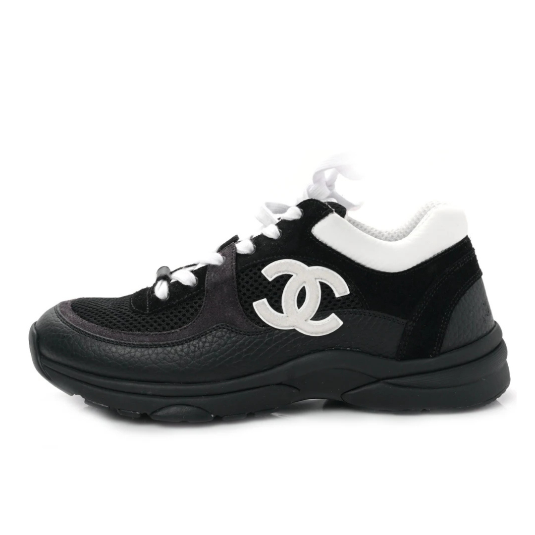 Runner Black White