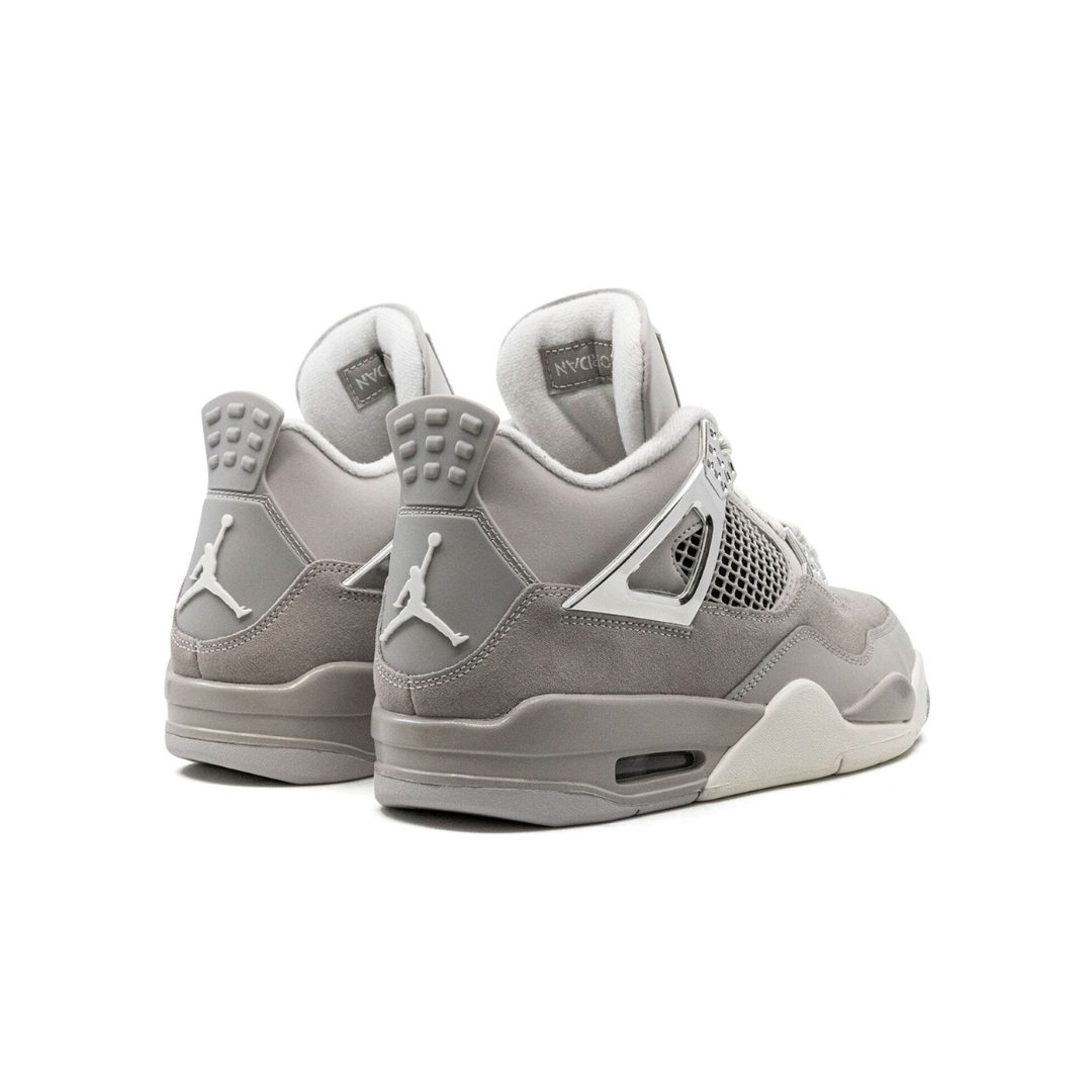 J4 Retro 'Frozen Moments'