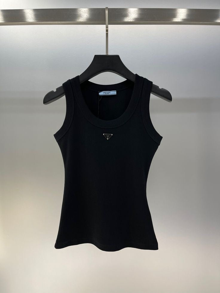 CLASSY TRIANGLE TOP