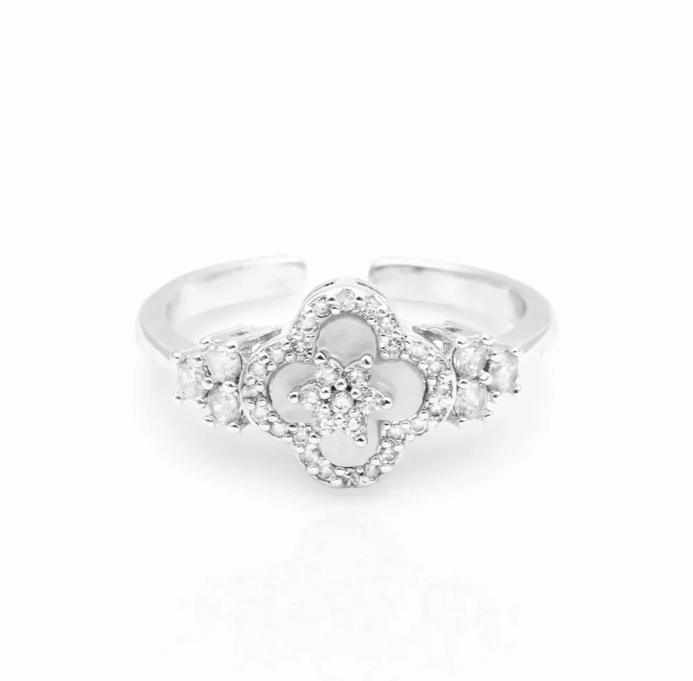 DIAMOND BLOOM RING
