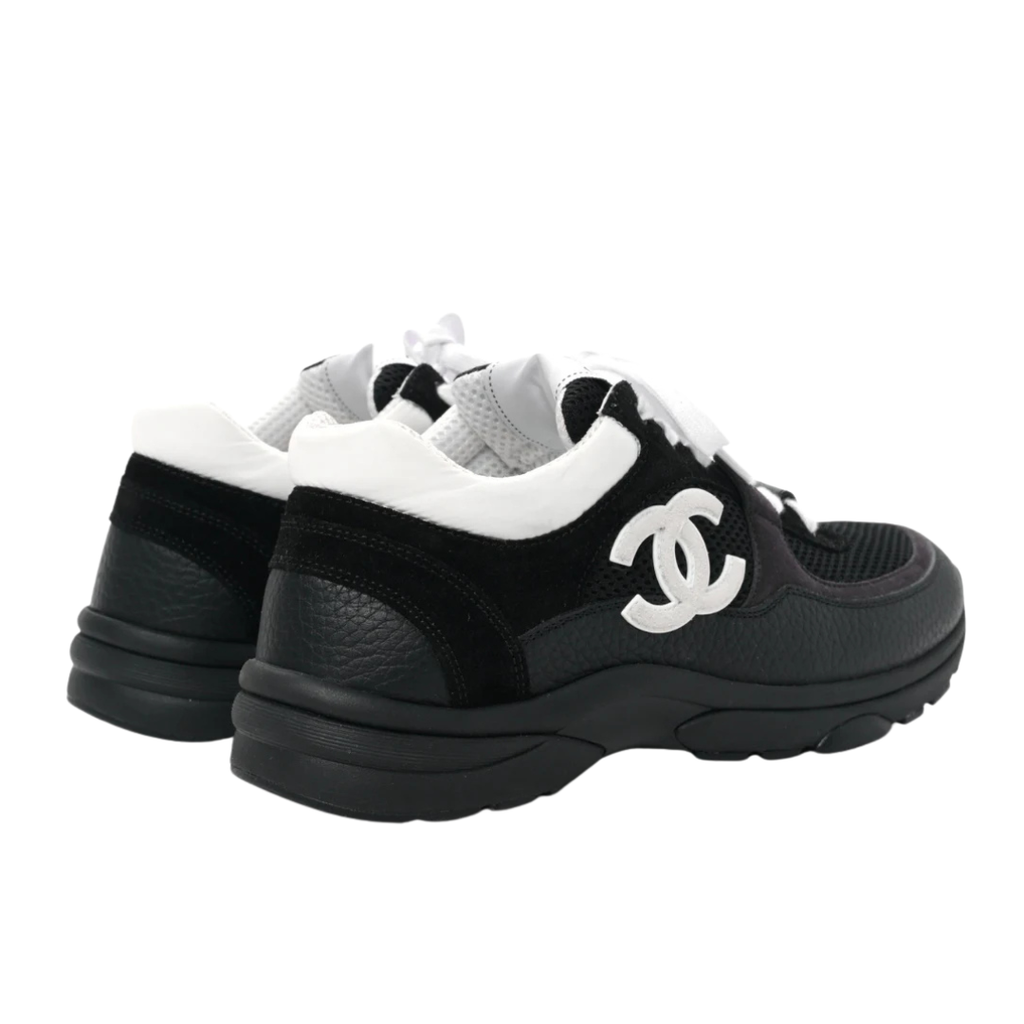 Runner Black White