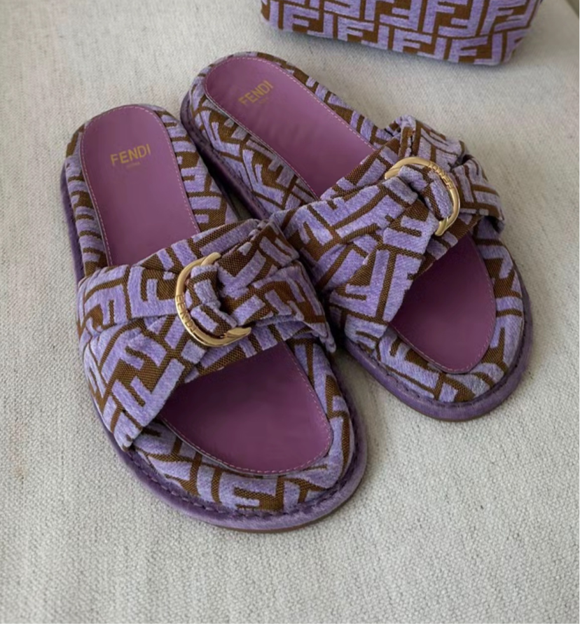 PURPLE SANDALS