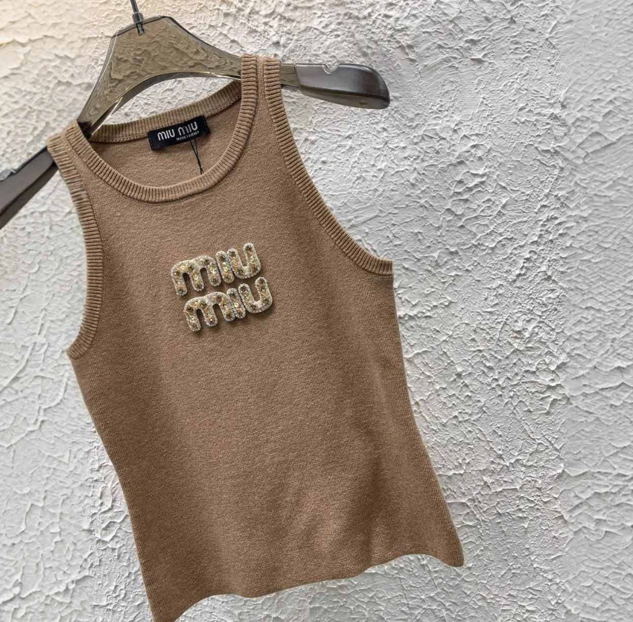 MIUE GOLDEN LETTERS TANK TOP