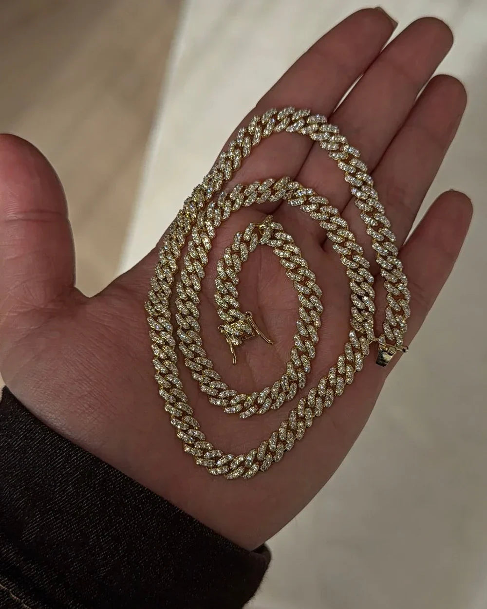 CUBAN GLOW NECKLACE