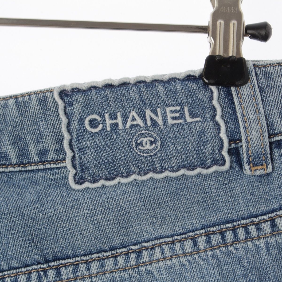 BLUE DENIM JEANS
