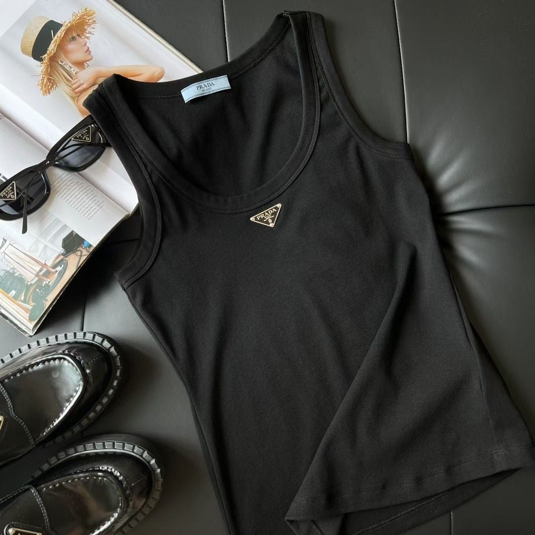 CLASSY TRIANGLE TOP