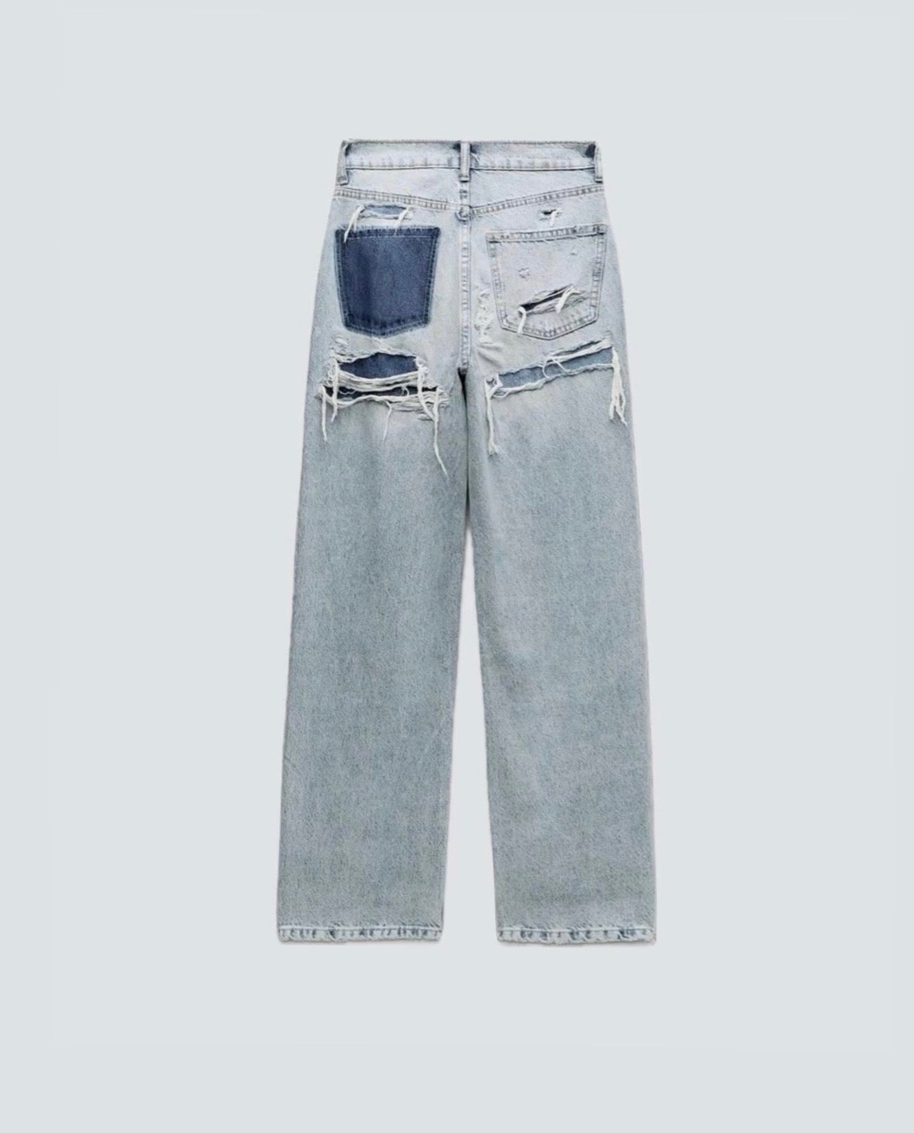 DISTRESSED JEANS