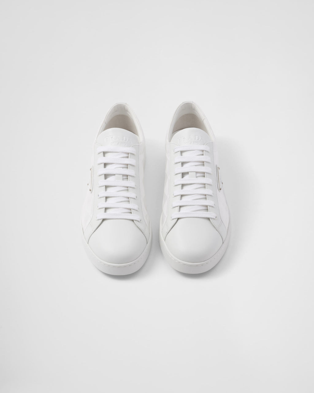Sneaker aus Leder und Re-Nylon