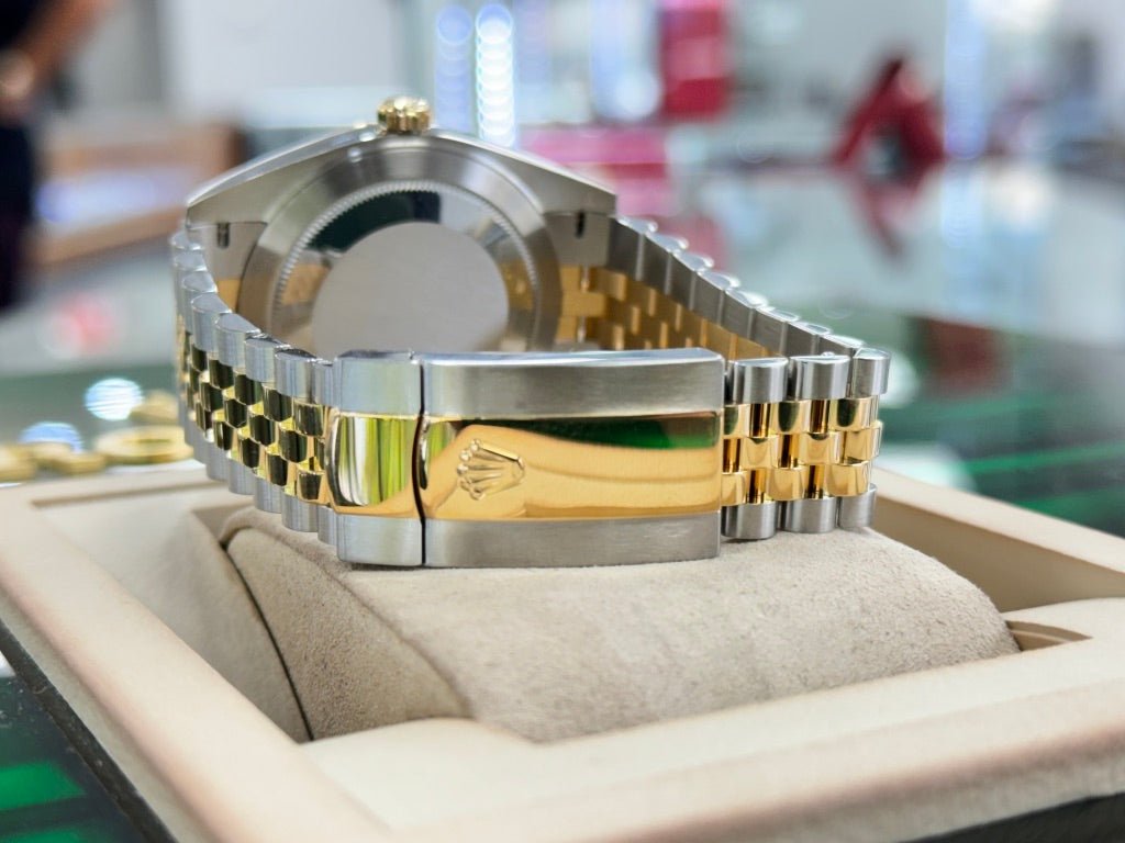 Luxury Watch 3 - Novell - Fashion