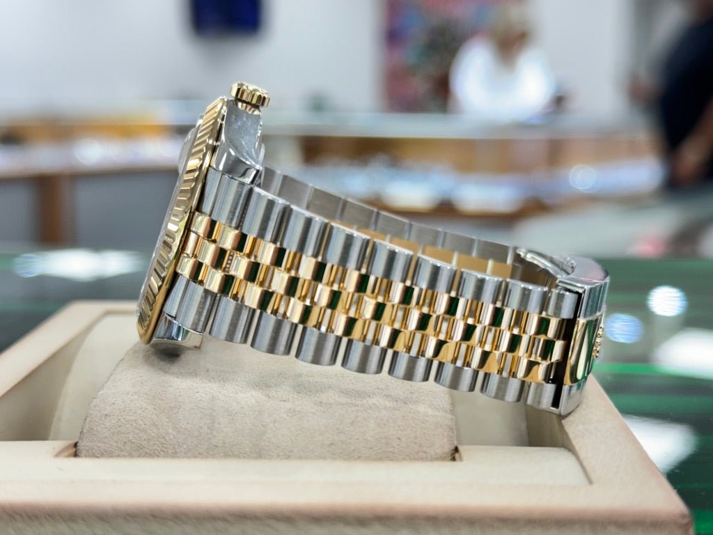 Luxury Watch 3 - Novell - Fashion
